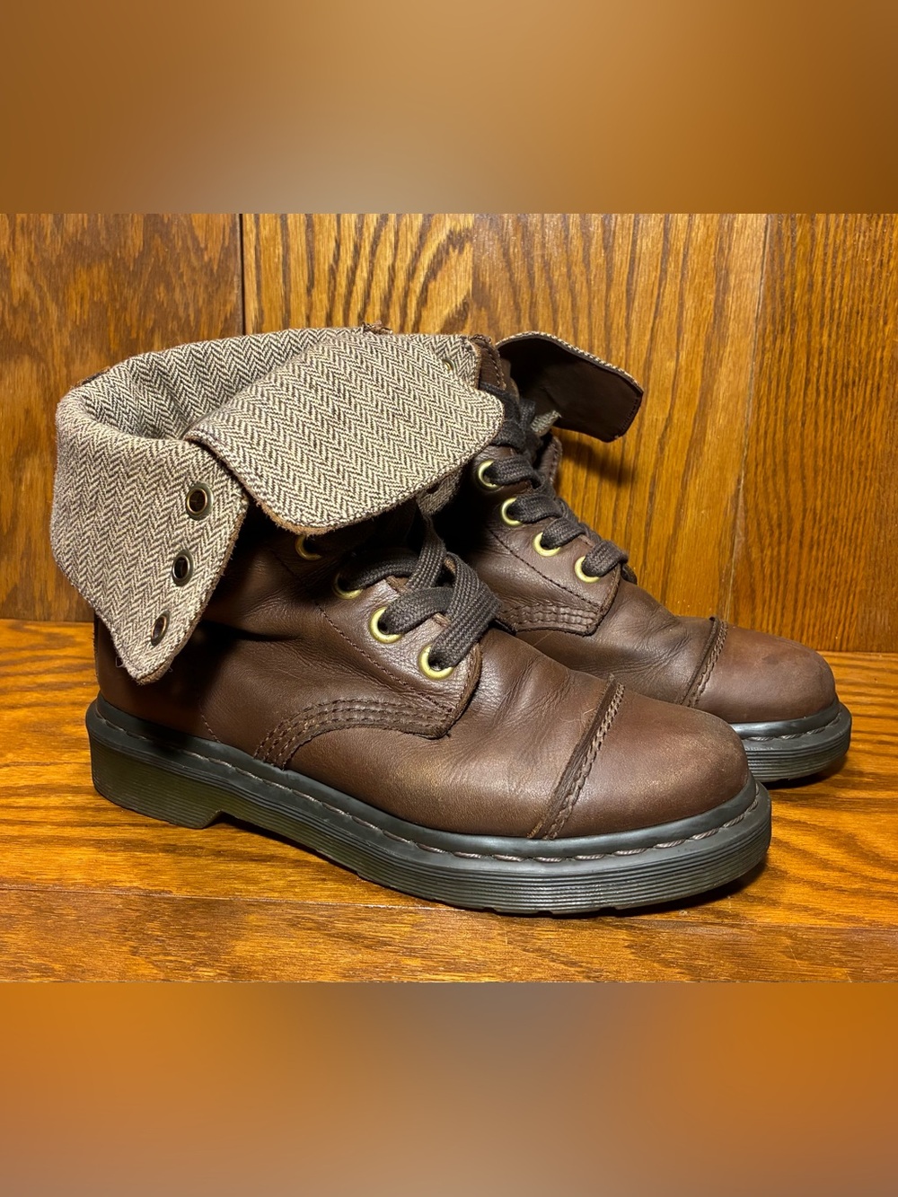 Dr. Martens Aimilita Herringbone Fold Down Cuff Brown Leather Combat Boots Sz 7